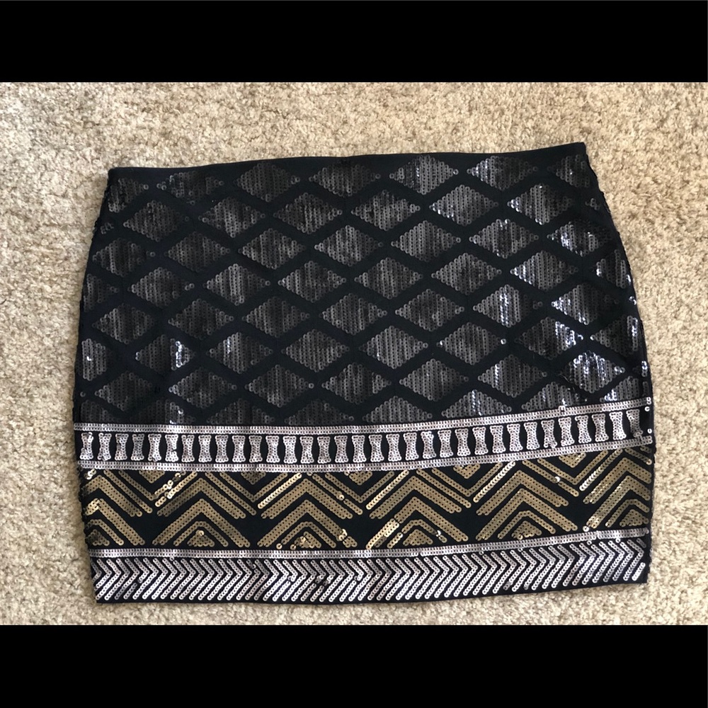 Express Sequin Skirt